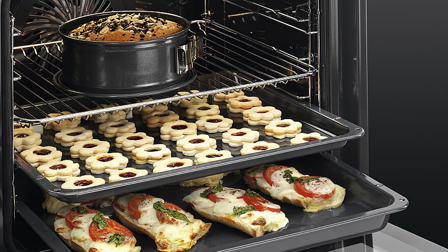 AEG Multilevel Cooking